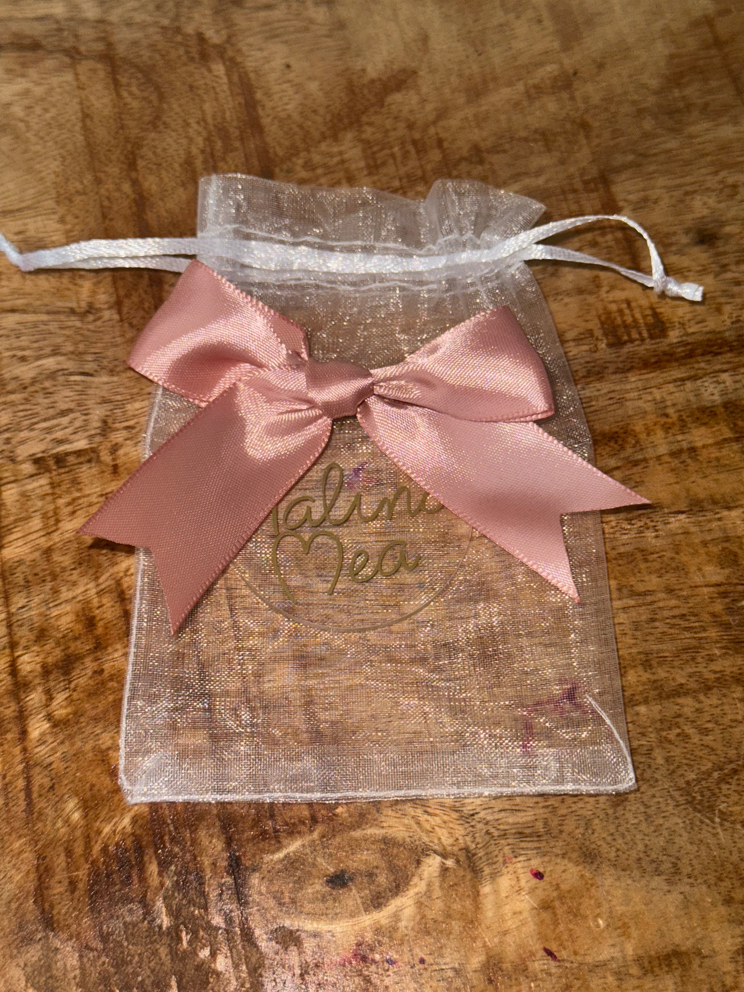Bloom bow Signature